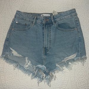 ZARA BLUE Mid/High ride ripped jean shorts
